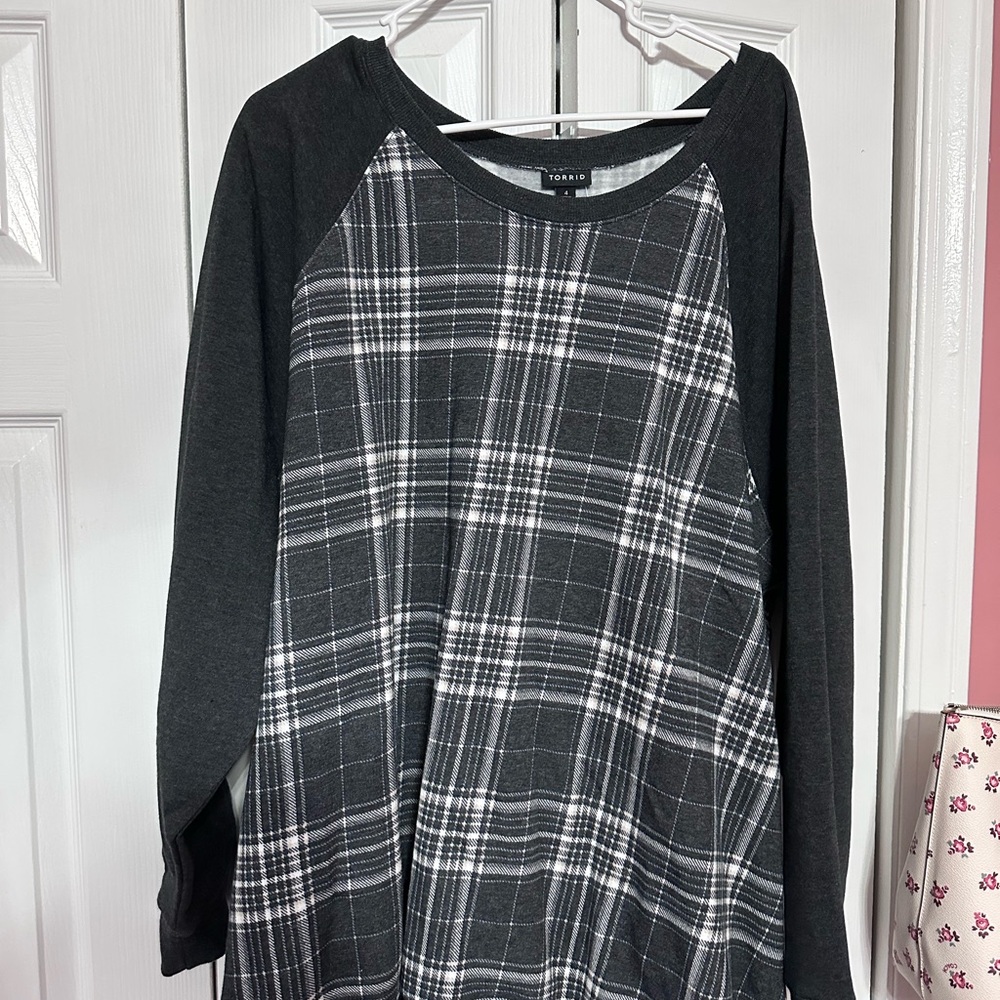 Torrid Charcoal Plaid Women's Sweater NWT